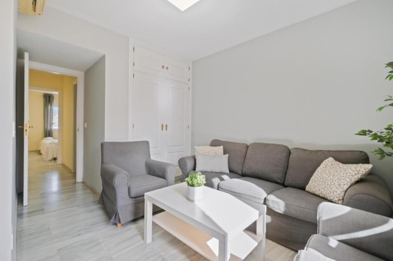 Apartamento En Calle Cuarteles De Dos Habitaciones مالقة المظهر الخارجي الصورة