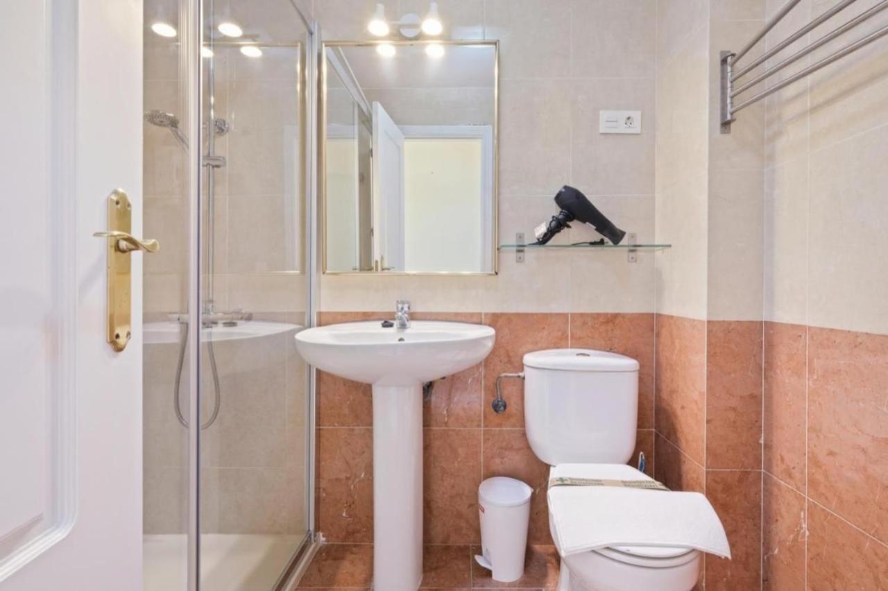 Apartamento En Calle Cuarteles De Dos Habitaciones مالقة المظهر الخارجي الصورة